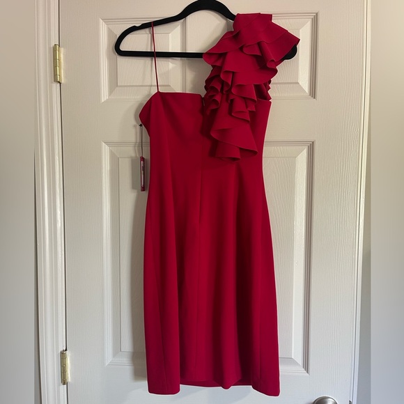 New NWT Vince Camuto Red Cocktail Dress with Ruffle strap - Picture 2 of 5